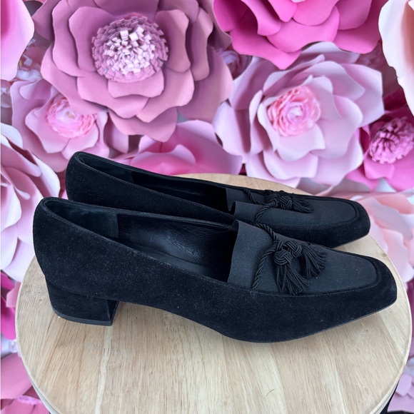 Salvatore Ferragamo Women's Black Tassel Loafers - Picture 2 of 7